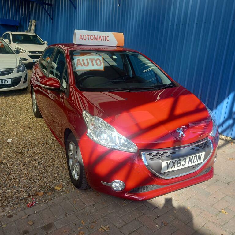 Peugeot 208 1.4 E-hdi Active Egc Euro 5 Ss Red #2