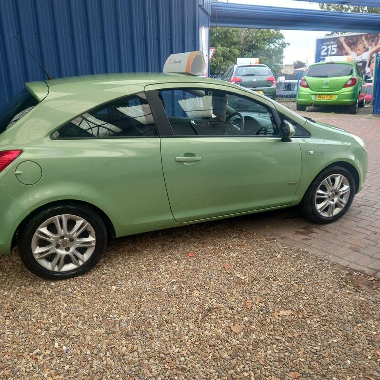 Vauxhall Corsa 1.4I 16V Design Ac Green #6