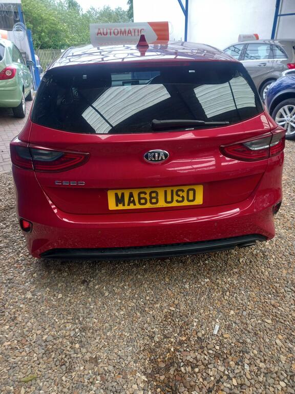 Kia Ceed 3 Red #6