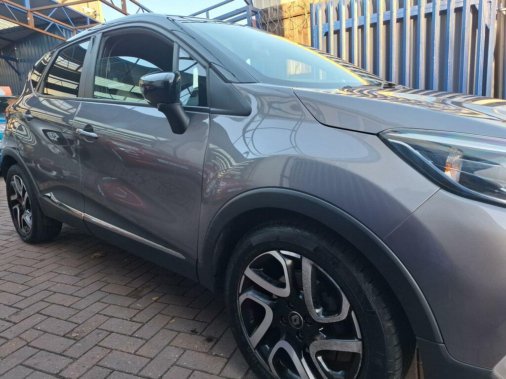 Renault Captur Iconic Grey #2
