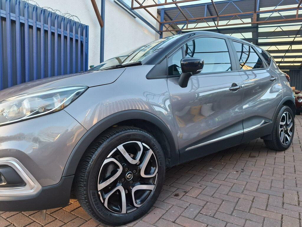 Renault Captur Iconic Grey #4