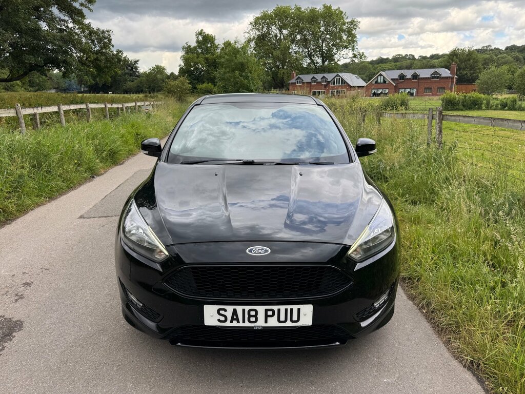 Ford Focus 1.0T Ecoboost St-line Hatchback SA18PUU Black #2
