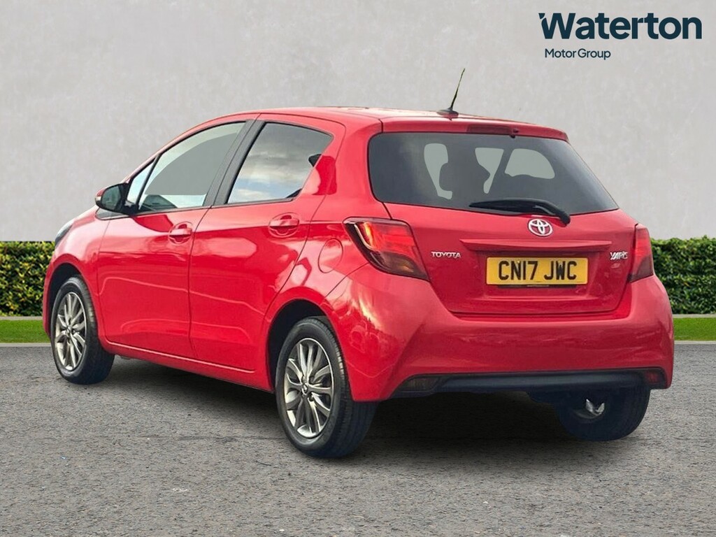 Toyota Yaris 1.33 Vvt-i Icon CN17JWC Red #5