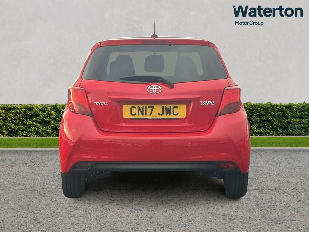 Toyota Yaris 1.33 Vvt-i Icon CN17JWC Red #4