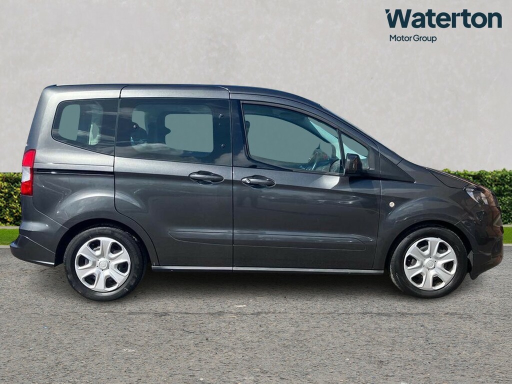 Ford Tourneo Courier 1.5 Tdci Zetec Grey #2