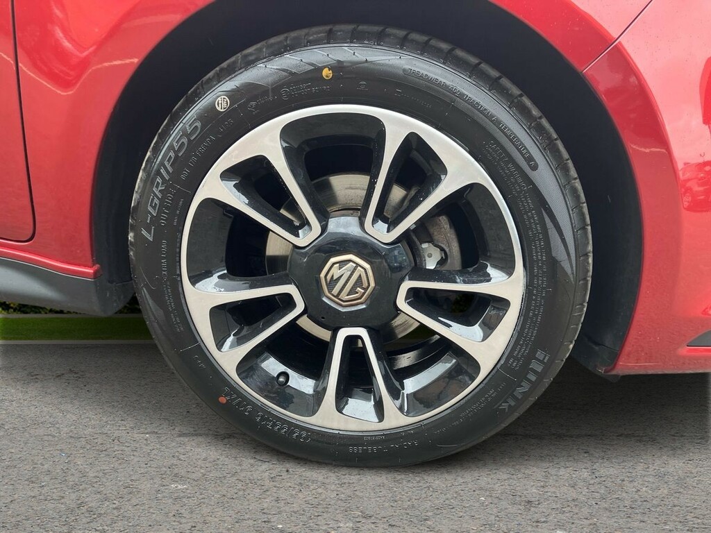 MG MG3 2018 1.5 Form Sport Vti-tech 106 Bhp Red #9