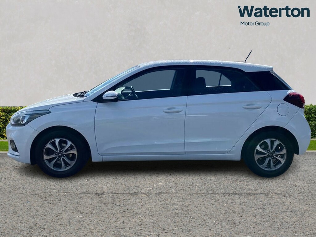 Hyundai I20 Hatchback White #6