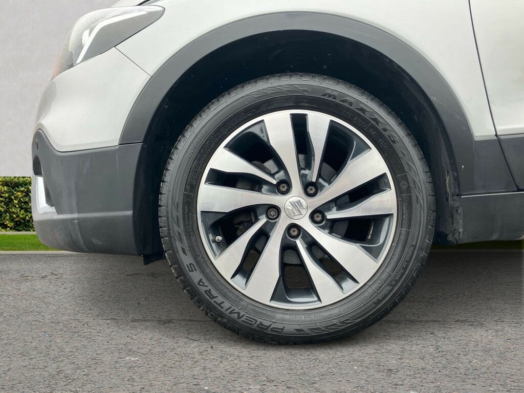 Suzuki SX4 S Cross Hatchback White #9