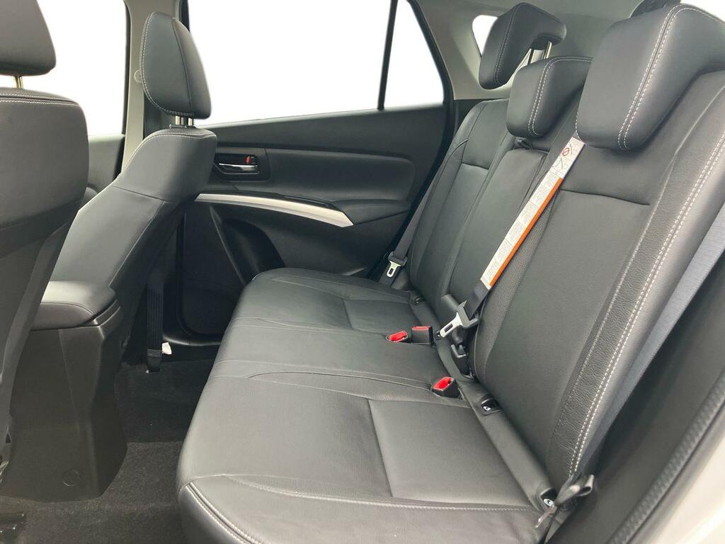 Suzuki SX4 S Cross Hatchback White #17