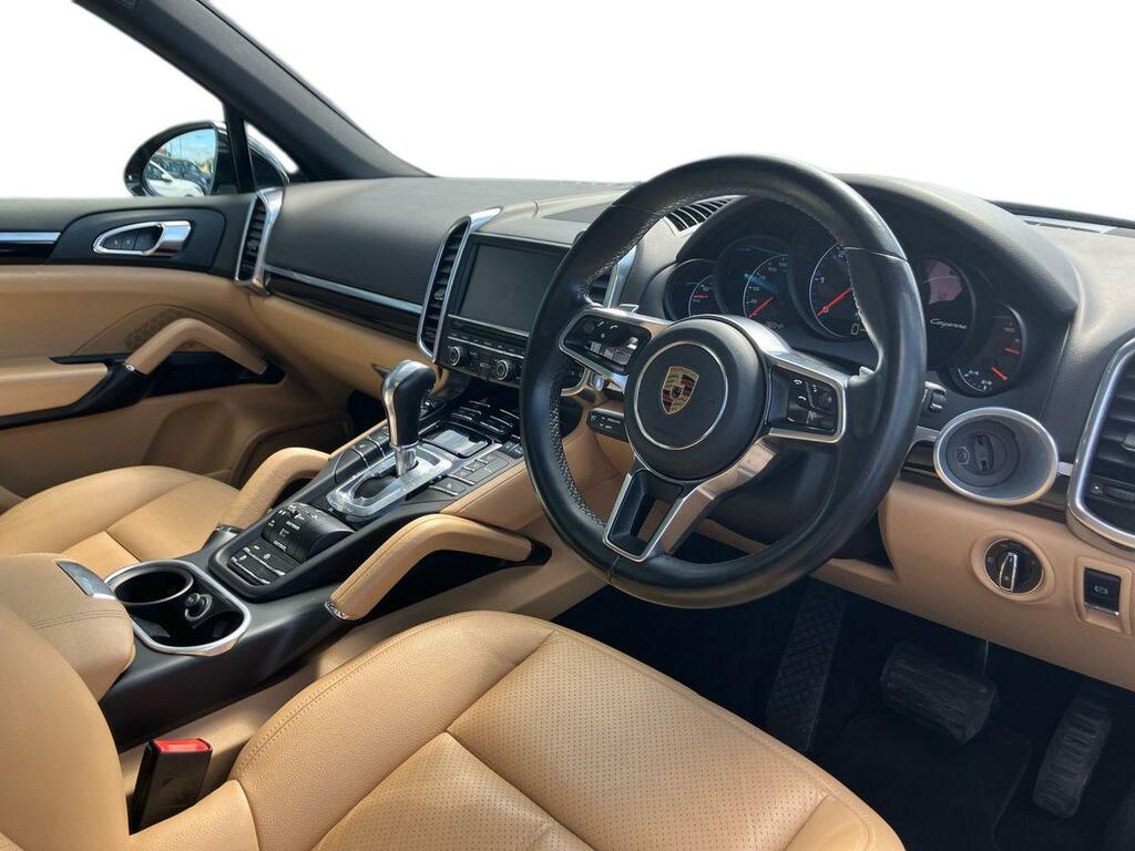 Porsche Cayenne 3.0 D V6 Tiptronic S 262 Bhp White #10