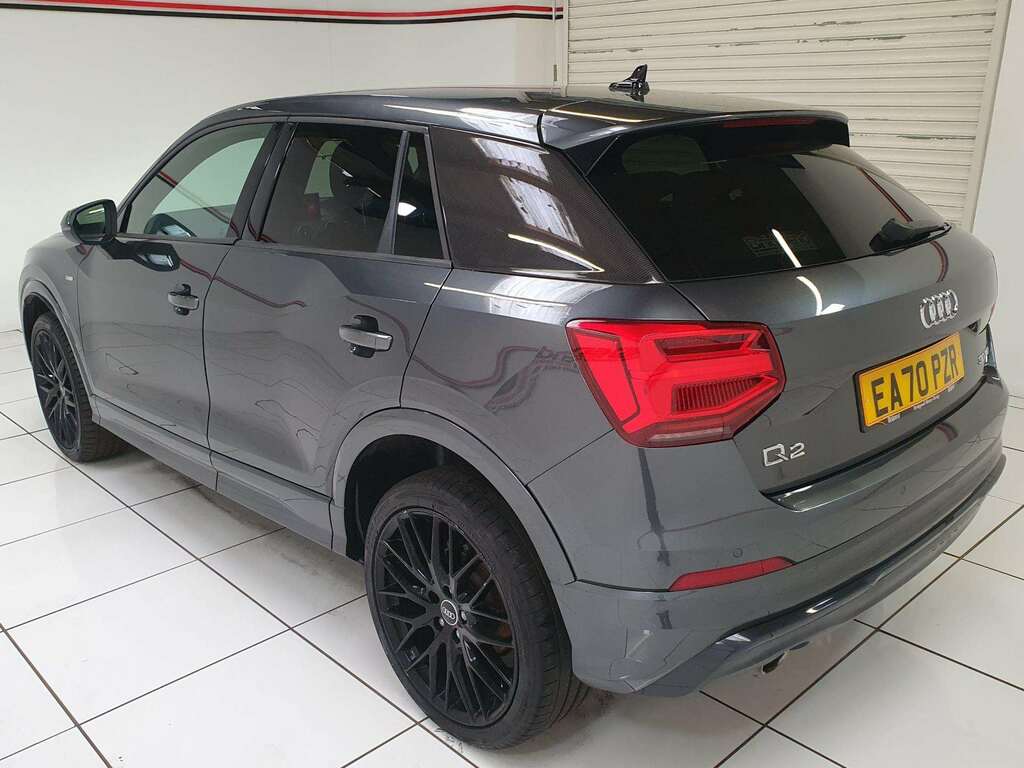 Audi Q2 1.6 Tdi 30 Black Edition Suv EA70PZR Grey #4