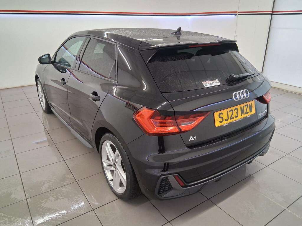 Audi A1 1.0 Tfsi 30 S Line Sportback SJ23MZW Black #4
