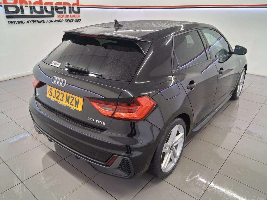 Audi A1 1.0 Tfsi 30 S Line Sportback SJ23MZW Black #6