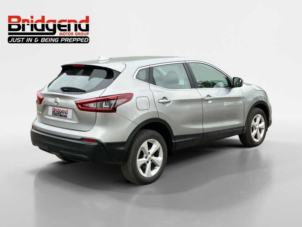 Nissan Qashqai 1.3 Dig-t Acenta Premium Suv DV21XDE Silver #3
