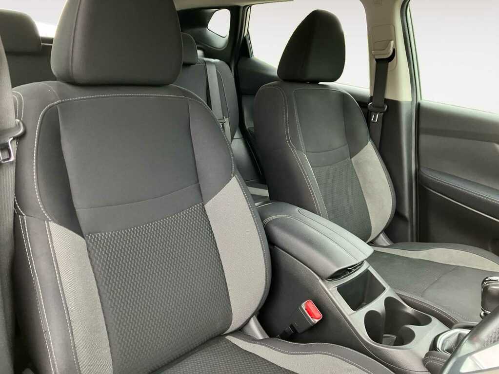 Nissan Qashqai 1.3 Dig-t Acenta Premium Suv DV21XDE Silver #5