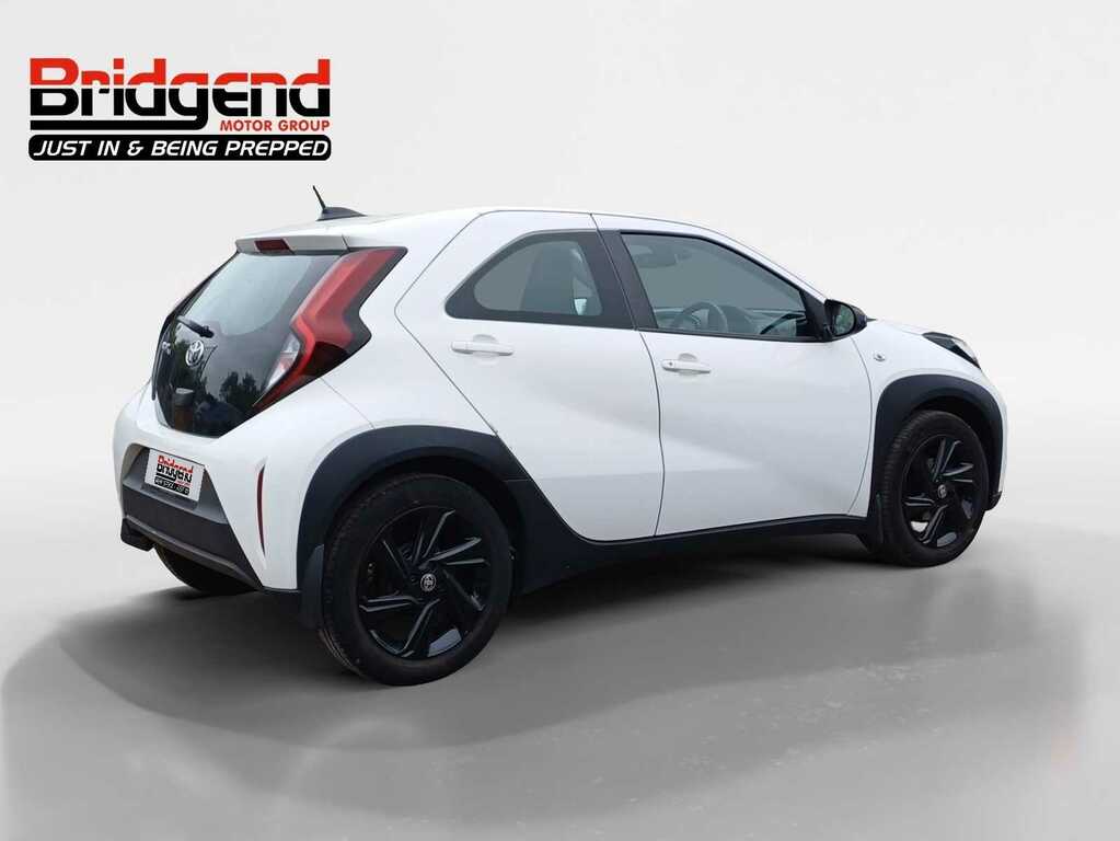 Toyota Aygo 1.0 Vvt-i Pure Hatchback White #3