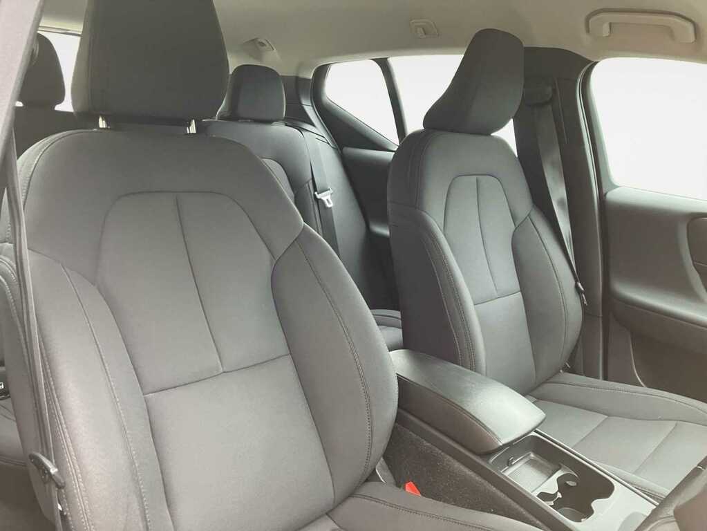 Volvo XC40 1.5 T3 Momentum Suv FY70YOC Red #5