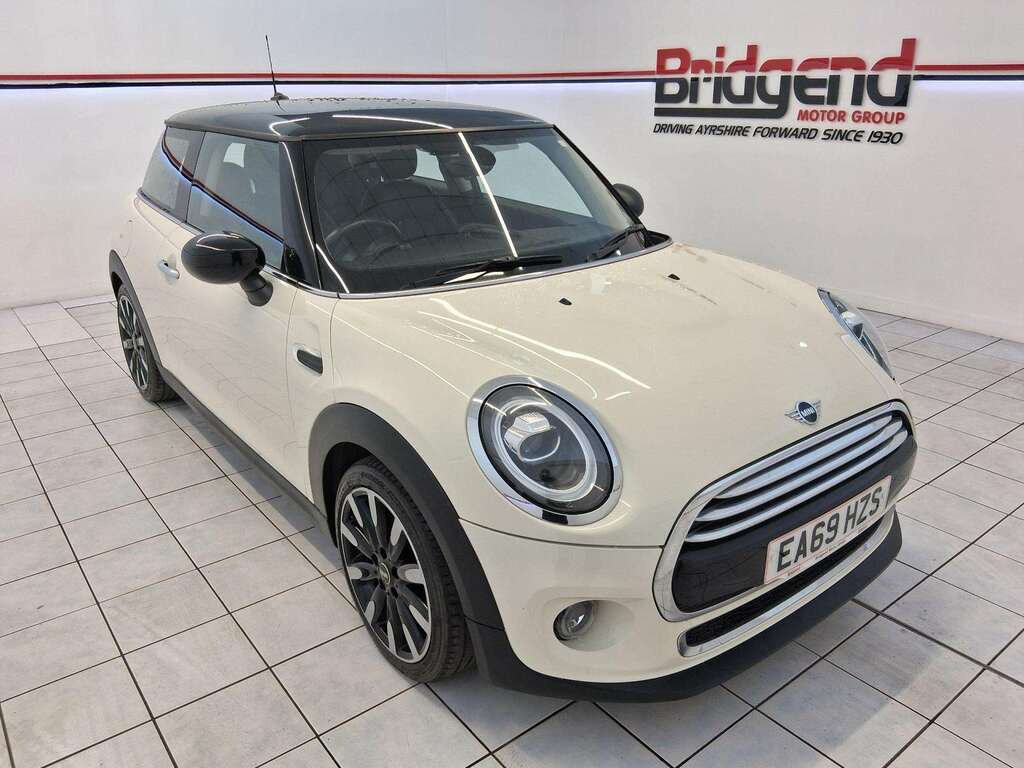Mini Hatch 1.5 Cooper Exclusive Hatchback EA69HZS White #2