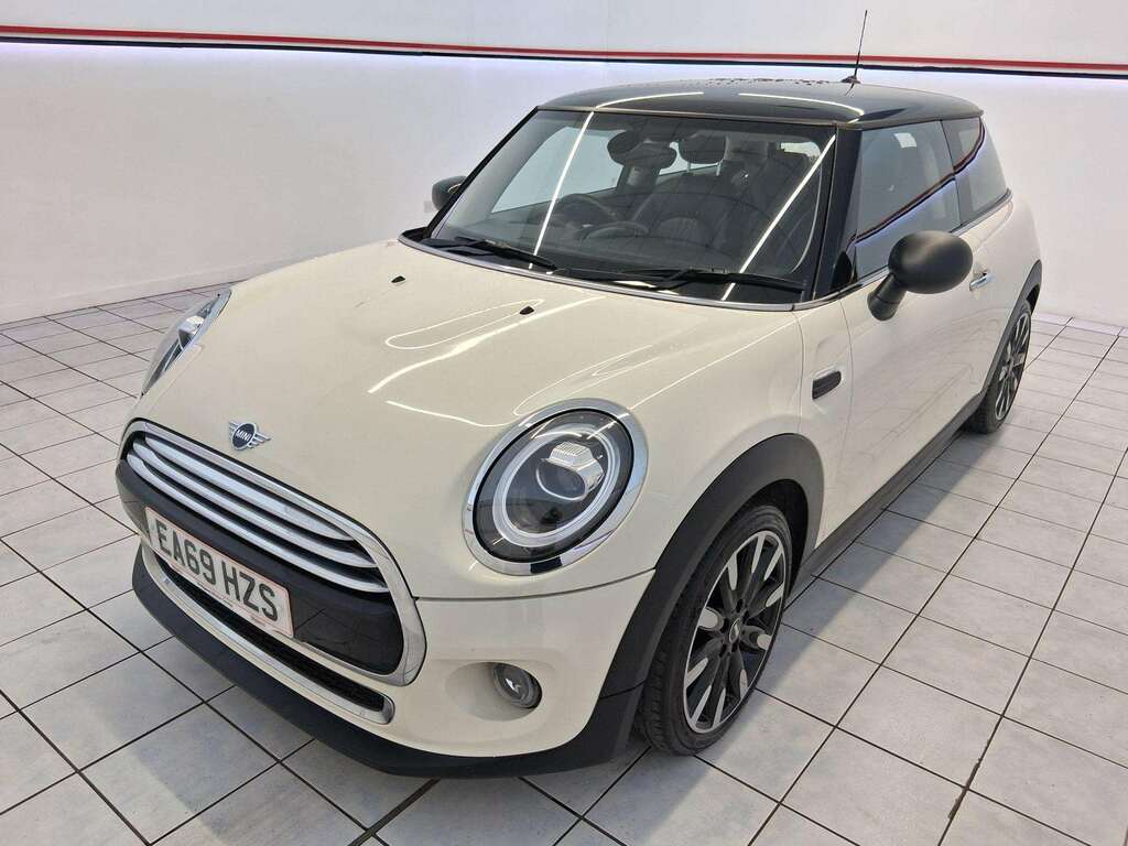 Mini Hatch 1.5 Cooper Exclusive Hatchback EA69HZS White #3
