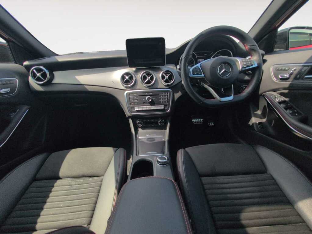 Mercedes-Benz GLA Class 1.6 Gla200 Amg Line Edition Plus Suv Red #5