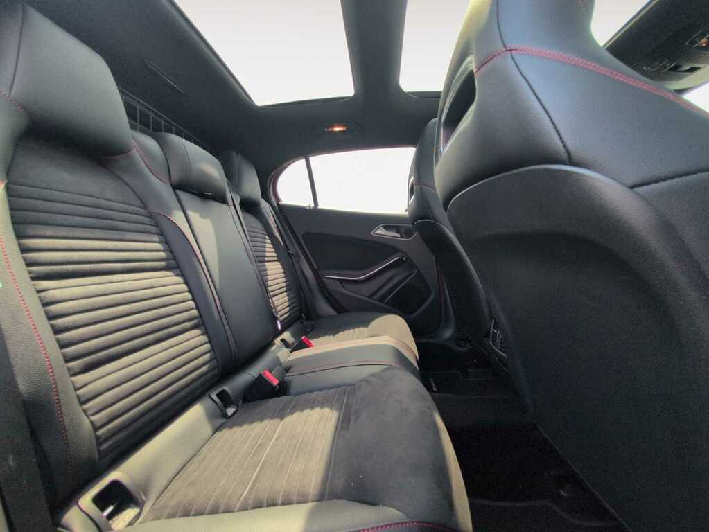 Mercedes-Benz GLA Class 1.6 Gla200 Amg Line Edition Plus Suv Red #6