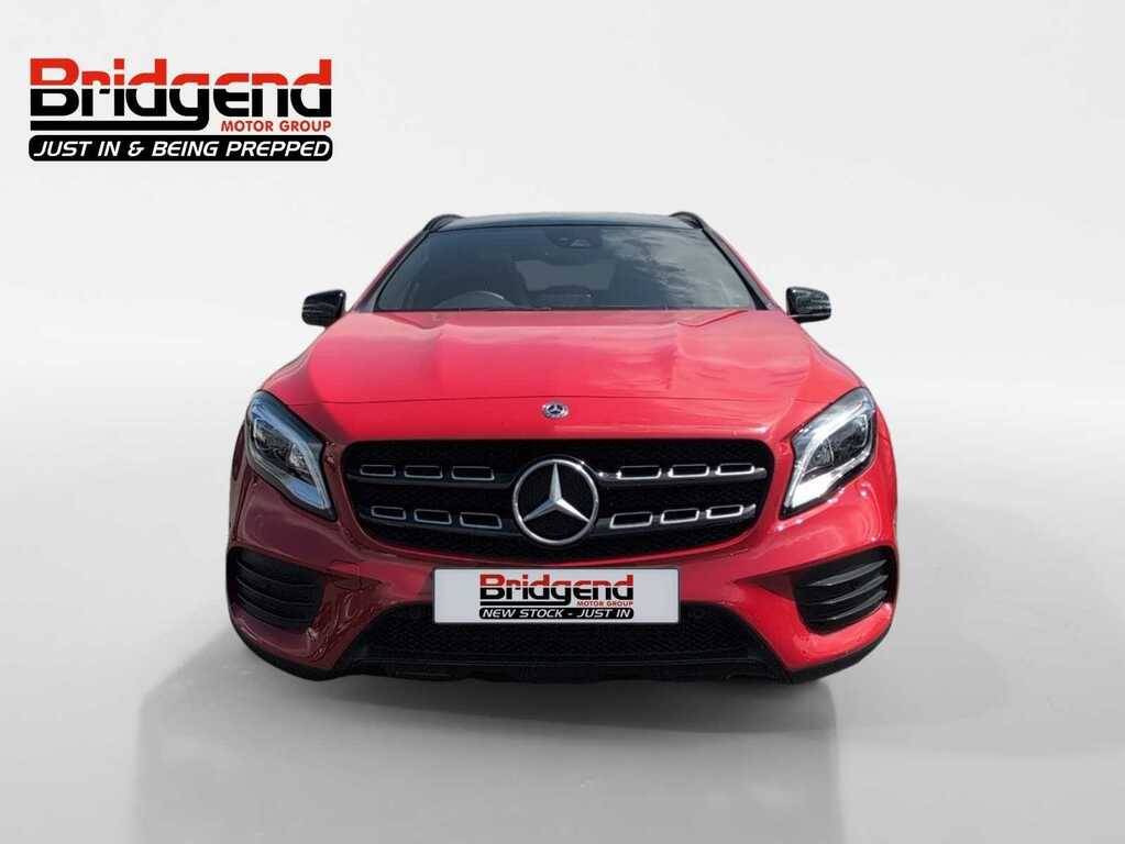 Mercedes-Benz GLA Class 1.6 Gla200 Amg Line Edition Plus Suv Red
