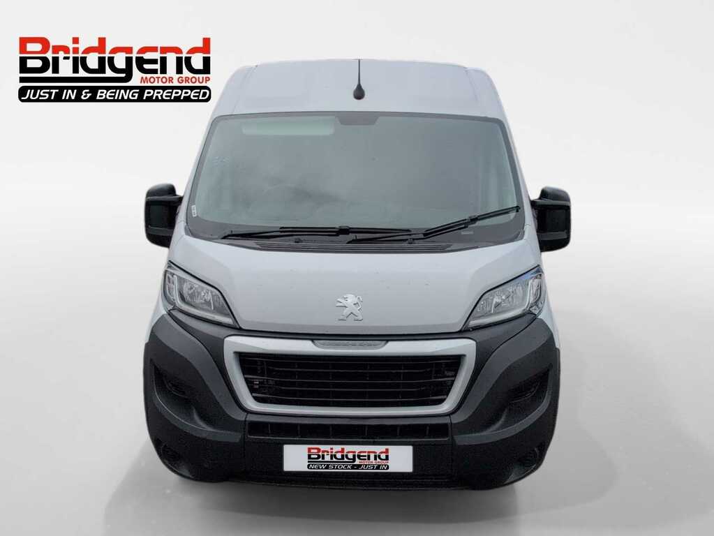 Peugeot Boxer 2.2 Bluehdi 335 Professional Premium Panel Van 5 YE73BVK White #2