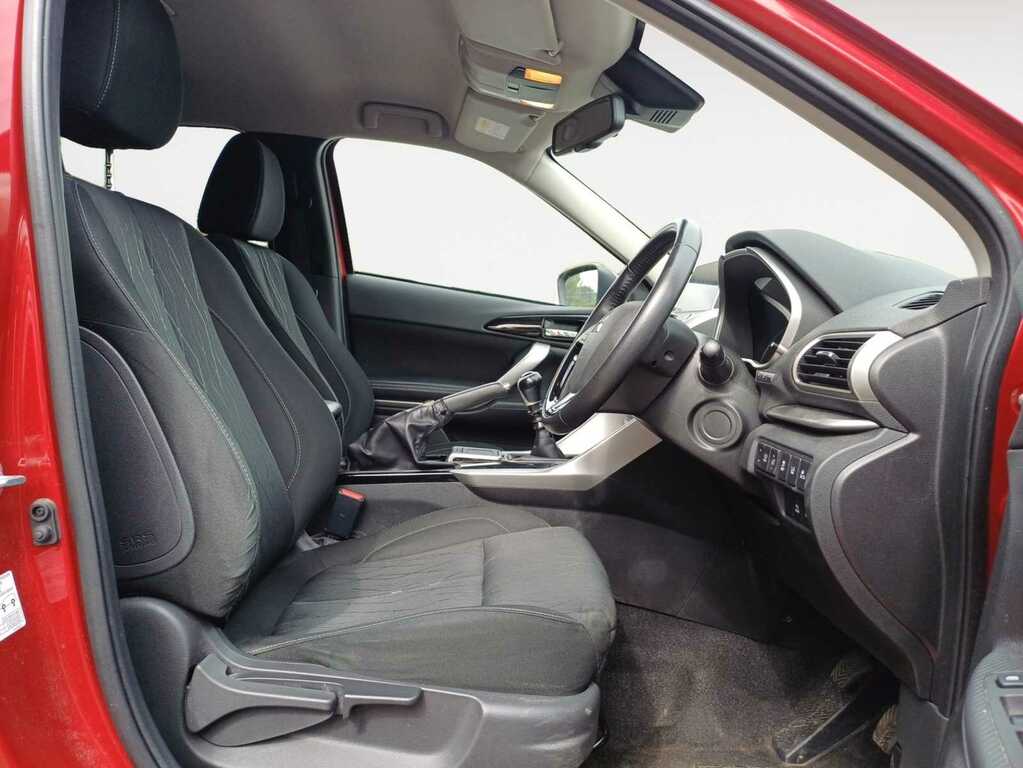 Mitsubishi Eclipse Cross 1.5T 3 Suv Red #3