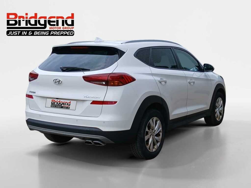 Hyundai Tucson 1.6 Tgdi 177 Se Nav 2Wd DO19PNX White #3
