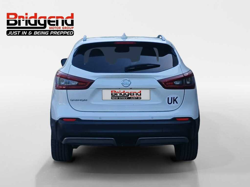 Nissan Qashqai 1.3 Dig-t Tekna Suv WR70TKT White #3