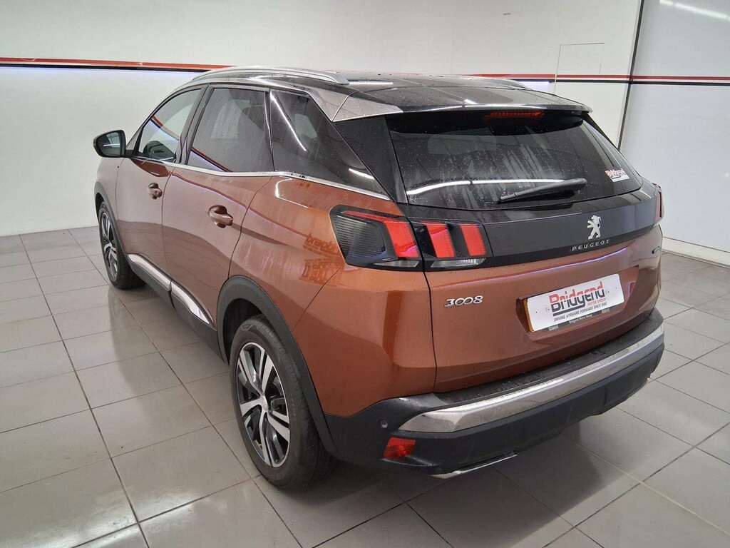 Peugeot 3008 1.5 Bluehdi Gt Line Suv Brown #4