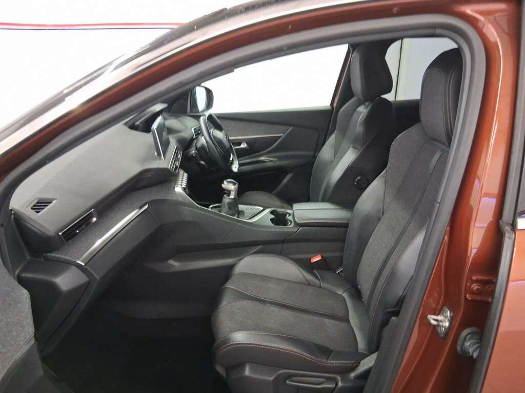 Peugeot 3008 Hatchback Black #14