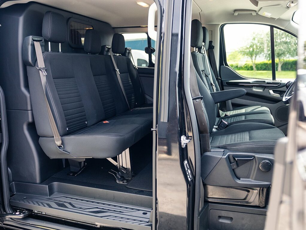 Ford Transit Custom Signature 320 2.0 Ecoblue 130 Bhp L2 Lwb 6 Seat Do Black