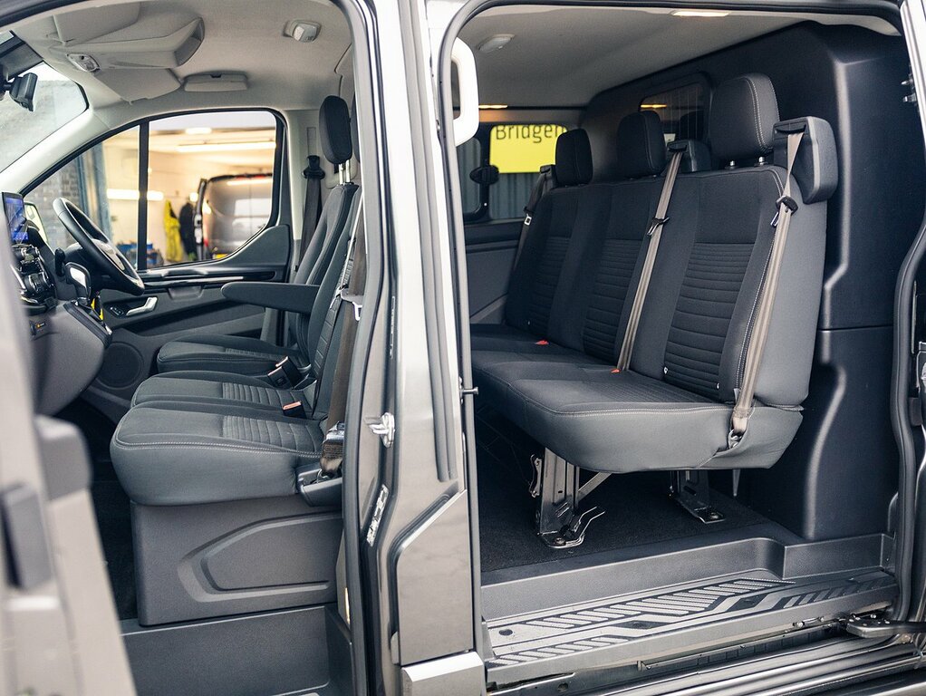 Ford Transit Custom Signature 320 2.0 Ecoblue 170 Bhp L1 Swb 6 Seat Do HN72MMJ