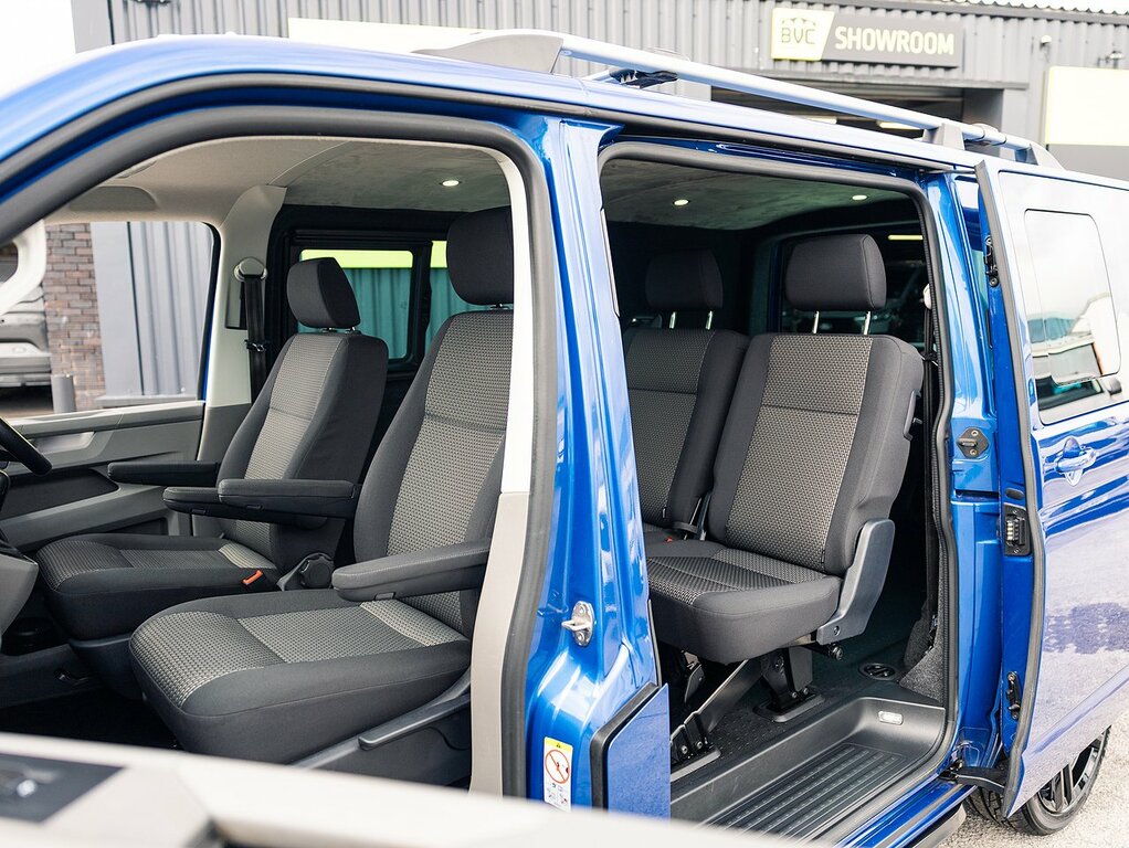 Volkswagen Transporter T6.1 T32 2.0 Tdi 150 Bhp L1 Swb Highline 5 Seat Ko Blue