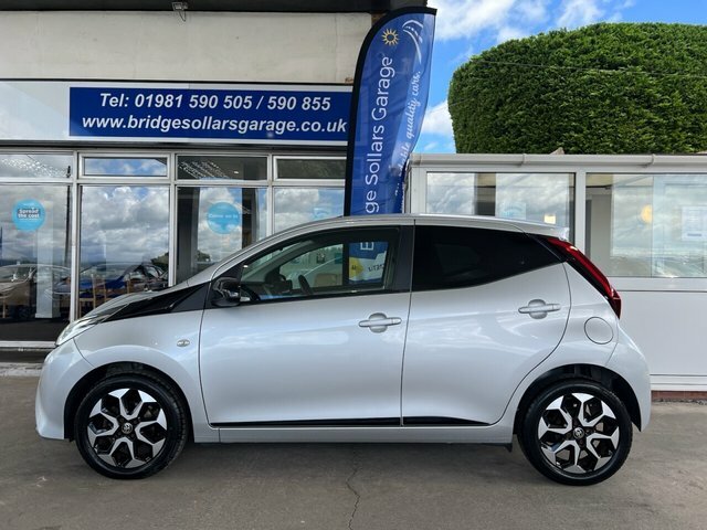 Toyota Aygo Vvt-i X-trend GY19RGX Silver #2