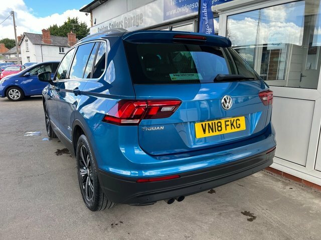 Volkswagen Tiguan Tsi Se Navigation Suv Blue #3