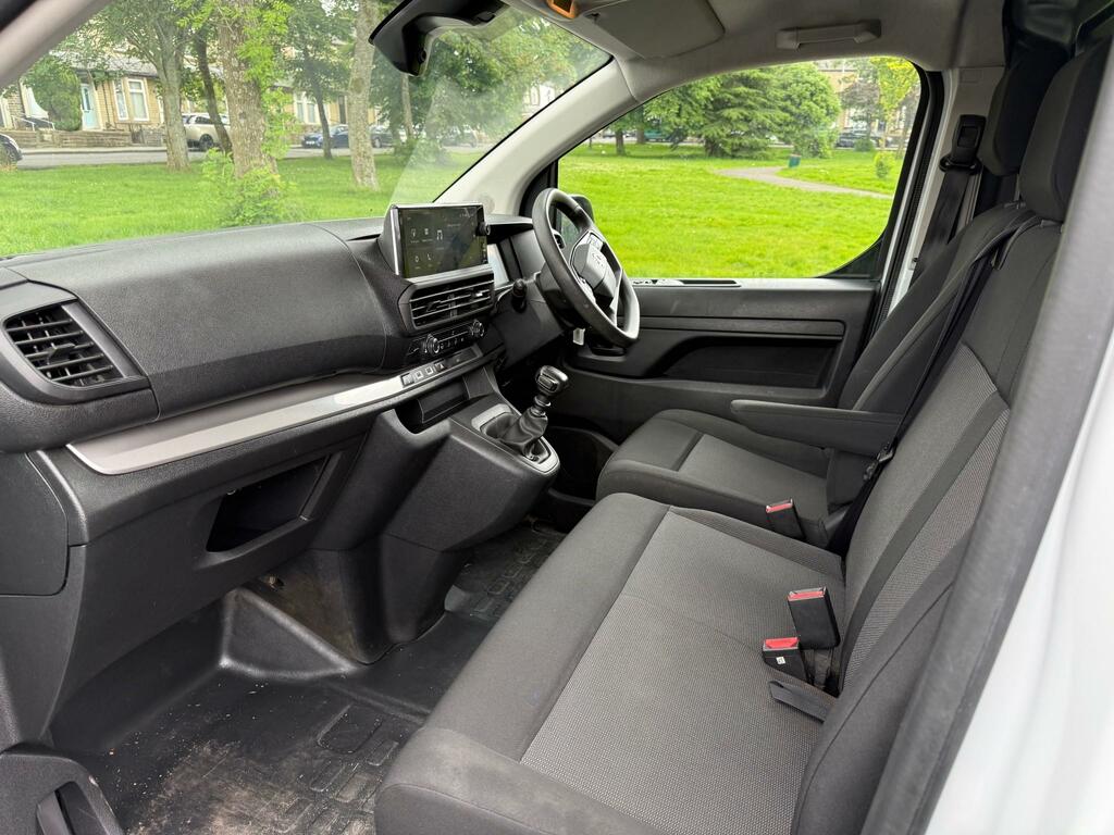 Vauxhall Vivaro 1.5 Turbo D 2900 Prime Panel Van 6Dr White #11