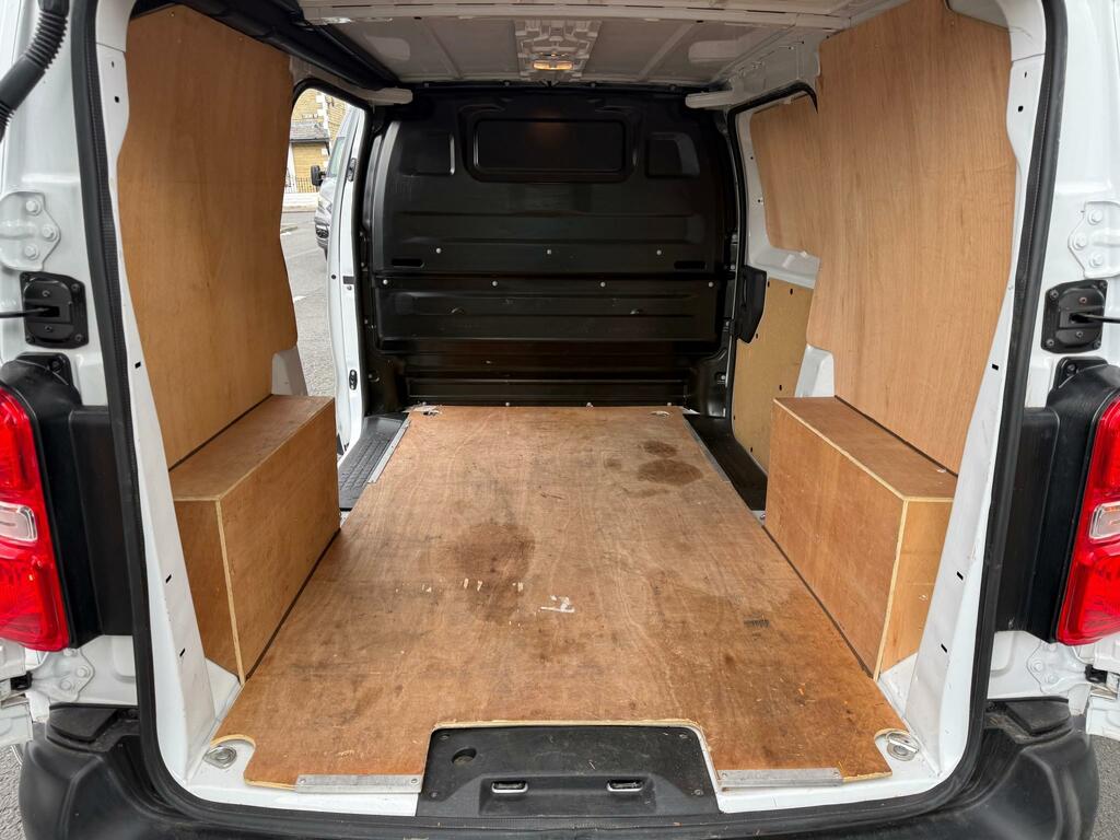 Vauxhall Vivaro 1.5 Turbo D 2900 Prime Panel Van 6Dr White #16