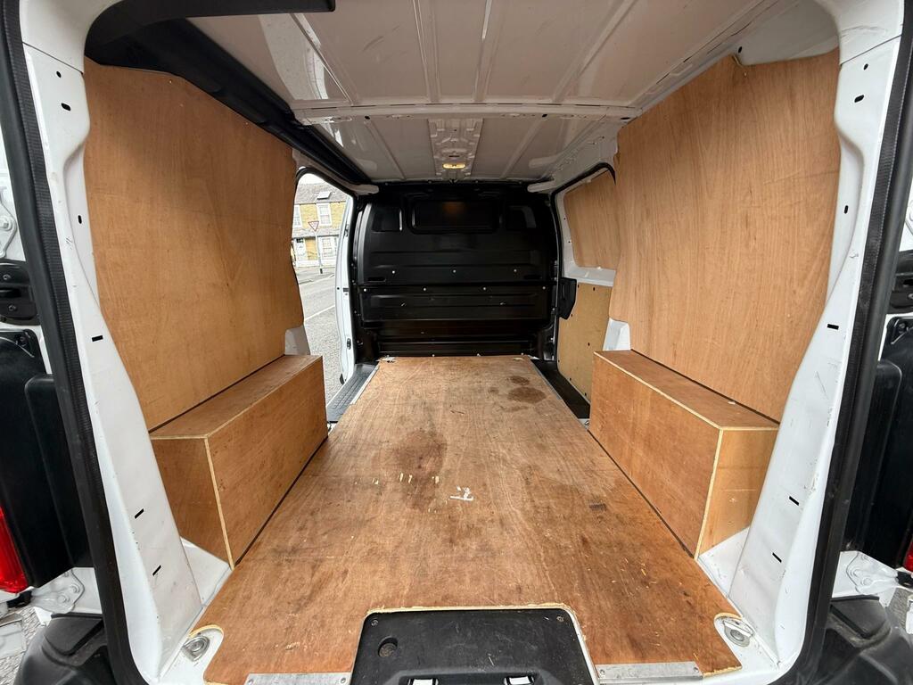 Vauxhall Vivaro 1.5 Turbo D 2900 Prime Panel Van 6Dr White #17