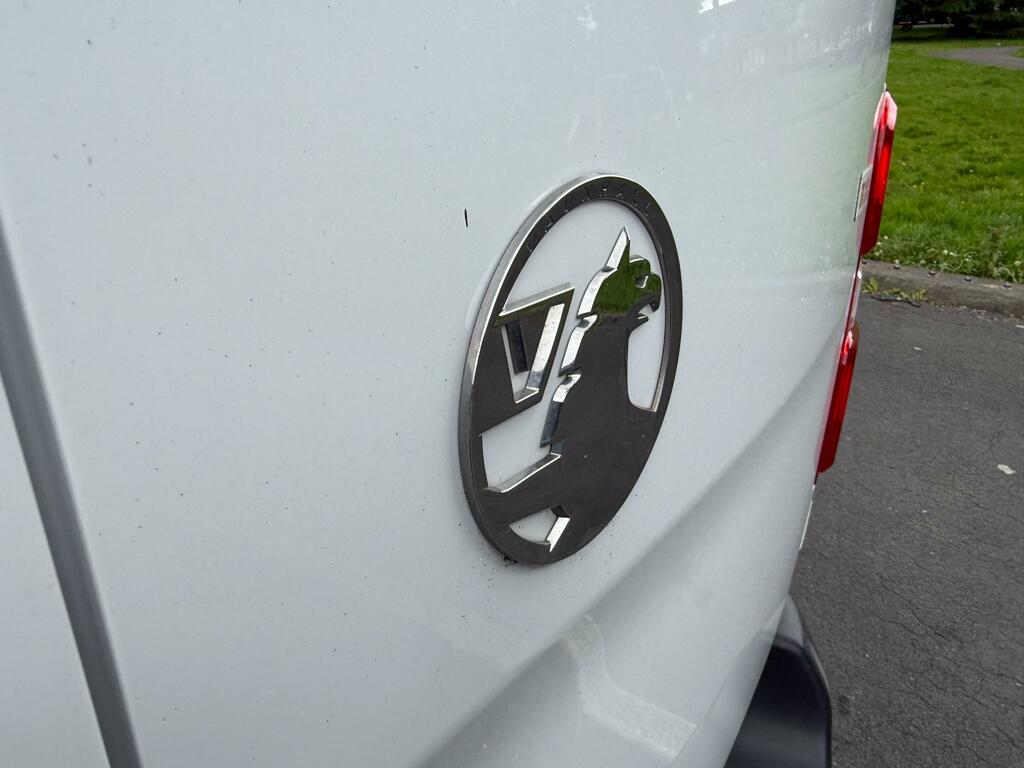 Vauxhall Vivaro 1.5 Turbo D 2900 Prime Panel Van 6Dr White #13