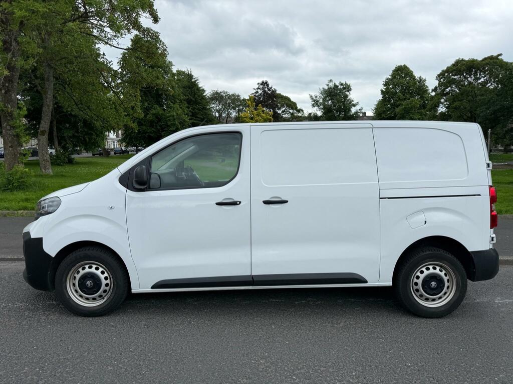 Vauxhall Vivaro 1.5 Turbo D 2900 Prime Panel Van 6Dr White #25