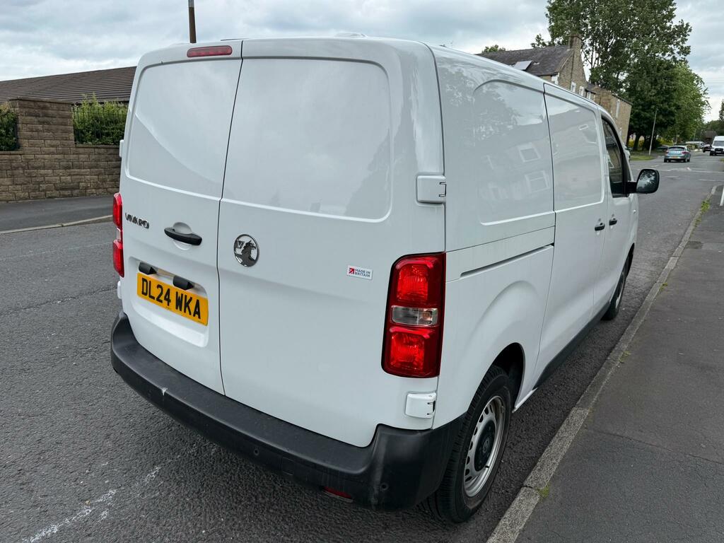 Vauxhall Vivaro 1.5 Turbo D 2900 Prime Panel Van 6Dr White #27