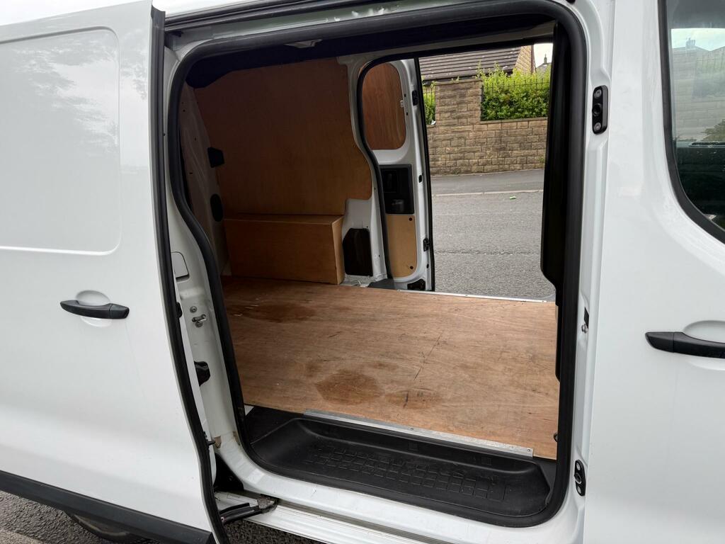 Vauxhall Vivaro 1.5 Turbo D 2900 Prime Panel Van 6Dr White #14