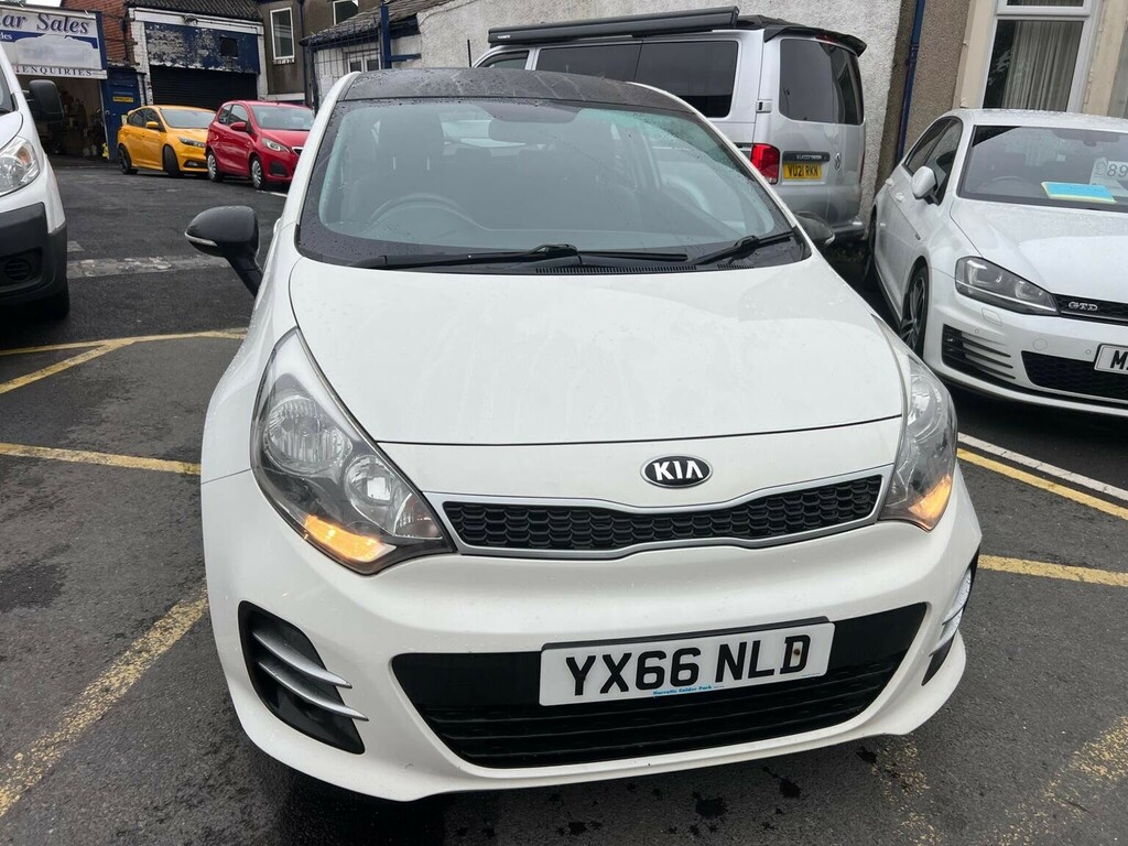 Kia RIO Hatchback 1.25 2 Euro 6 201666 YX66NLD White #3