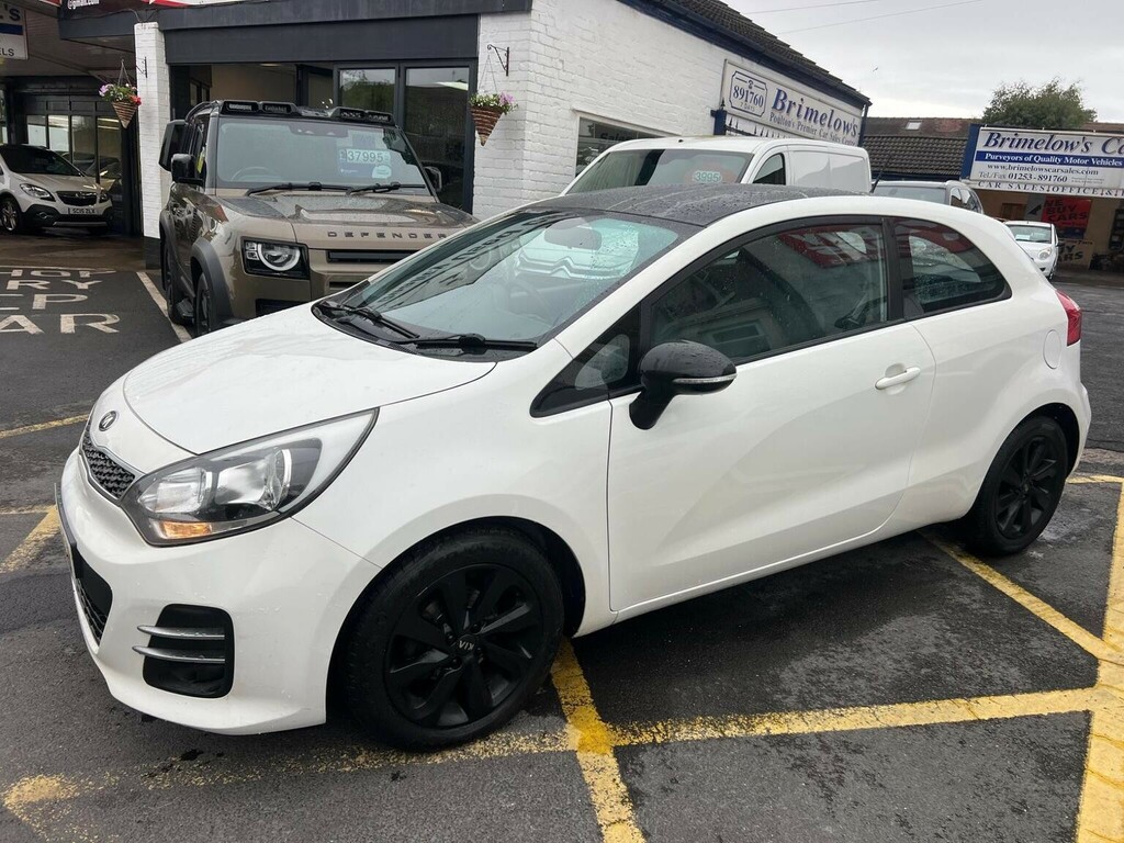Kia RIO Hatchback 1.25 2 Euro 6 201666 YX66NLD White #2