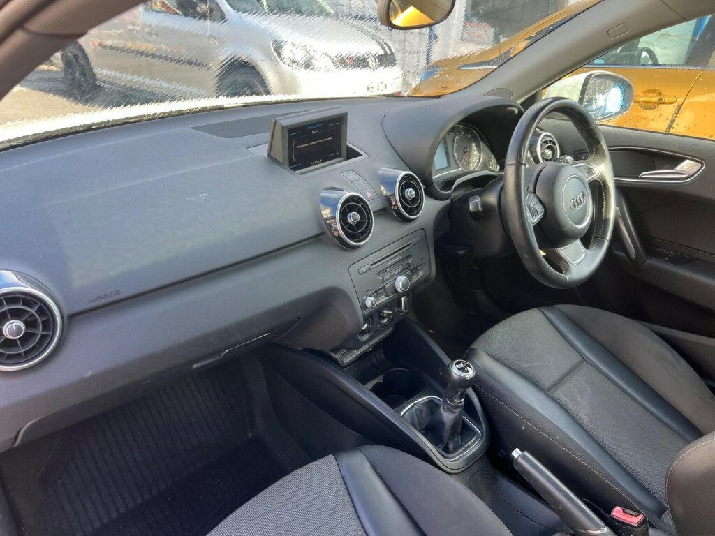 Audi A1 1.6 Tdi S Line Sportback Euro 5 Ss Orange #24