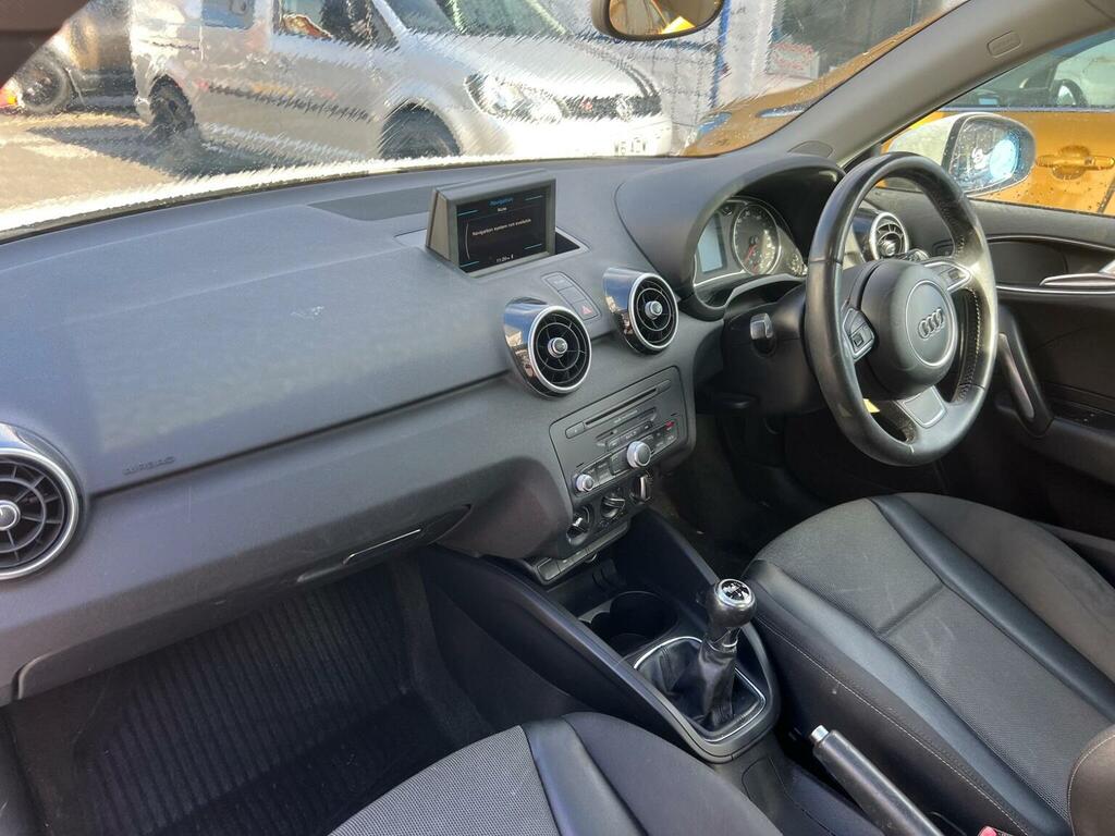 Audi A1 1.6 Tdi S Line Sportback Euro 5 Ss Orange #15