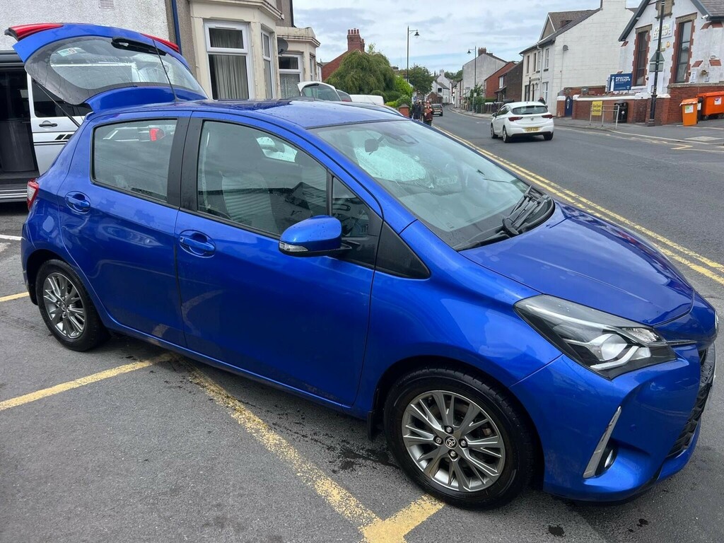 Toyota Yaris Hatchback 1.5 Vvt-i Icon Tech Cvt Euro 6 2017 Blue #4