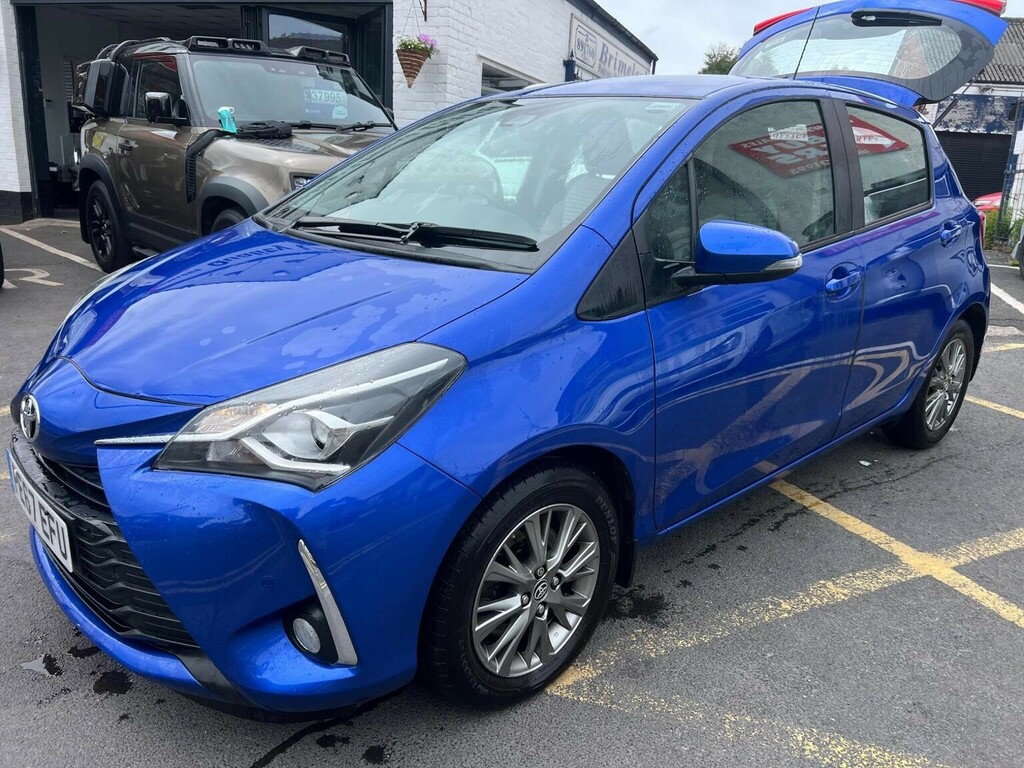 Toyota Yaris Hatchback 1.5 Vvt-i Icon Tech Cvt Euro 6 2017 Blue